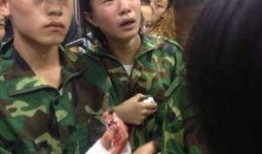 校园教官吃瓜事件视频,视频曝光引发舆论风波