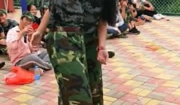 校园教官吃瓜事件视频,视频曝光引发舆论风波