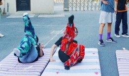 开学舞蹈吃瓜,吃瓜群众围观校园风采