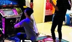 舞蹈校花吃瓜视频,校花吃瓜视频引发热议，揭秘校园生活幕后故事