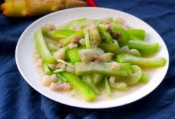 临晨4点吃瓜,瓜田里的秘密