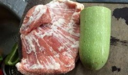 云南小瓜整根吃,整根享用，尽享清新滋味