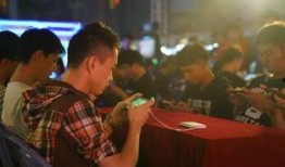 海伦吃瓜,一场甜蜜的夏日盛宴