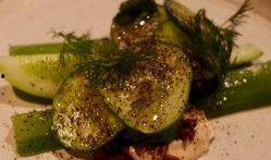 夏季外景吃瓜照片真实,瓜香四溢——外景吃瓜瞬间记录