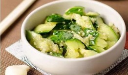 乳瓜吃凉拌教程,乳瓜凉拌，简单美味家常菜