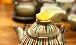 翩若惊鸿茶壶吃瓜,品味生活里的瓜香四溢