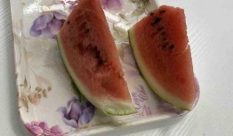 公司办公室吃瓜,揭秘公司八卦背后的故事