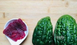 我们吃凉瓜吗英语,Exploring the Tradition of Eating Melon in Our Culture