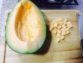 哈密瓜不甜怎么吃,哈密瓜不甜的创意食用攻略
