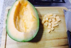 哈密瓜不甜怎么吃,哈密瓜不甜的创意食用攻略