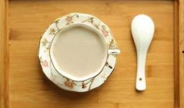 肠胃湿热吃哈密瓜,清热解毒，润肠通便