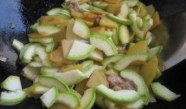 角瓜怎么炖吃,营养美味的一锅鲜