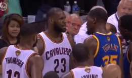 詹姆斯球员吃瓜,揭秘篮球巨星背后的趣味生活