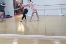 宝宝吃瓜跳舞视频,萌动全网引欢笑