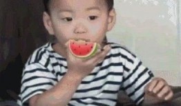 宝宝吃瓜表情,萌态十足，萌化人心