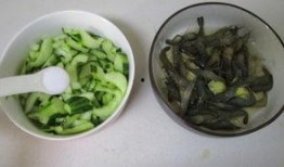 小河吃瓜,小河的夏日瓜果盛宴