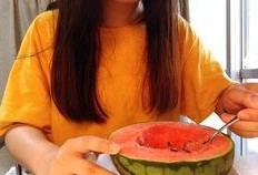 留学吃瓜事件,一场关于饮食文化的吃瓜大戏