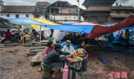 尼泊尔吃瓜视频,趣味横生的民俗风情